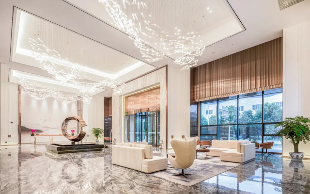 Liz Hotel
