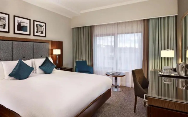 DoubleTree by Hilton London Victoria