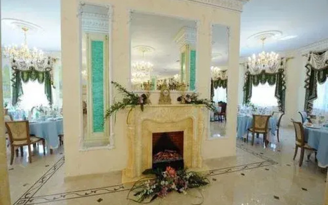 Pokrovskaya Hotel