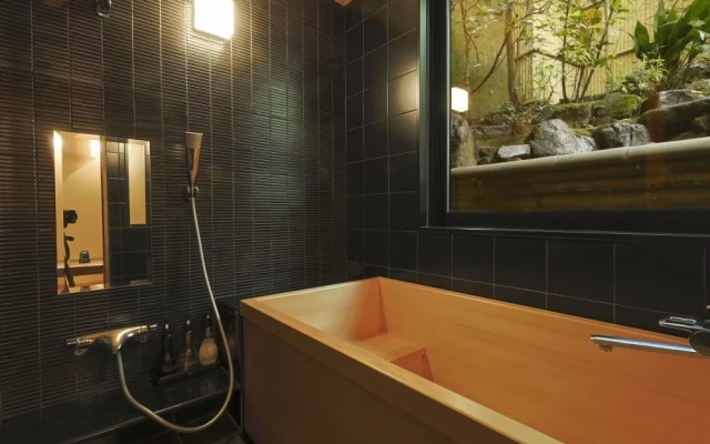 Shuyamakaku 10 Tatami Japanese-Style Shonai Bath room 사진 3