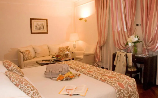 Hotel De La Ville