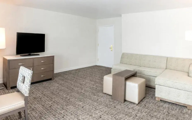 Embassy Suites by Hilton Philadelphia Valley Forge