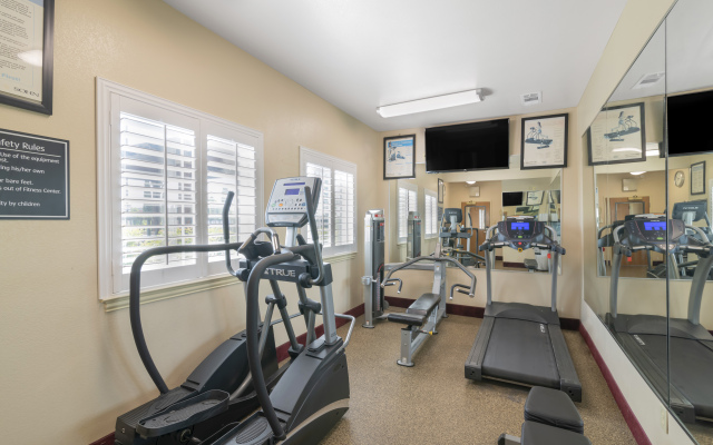 Best Western Plus Denton Inn & Suites