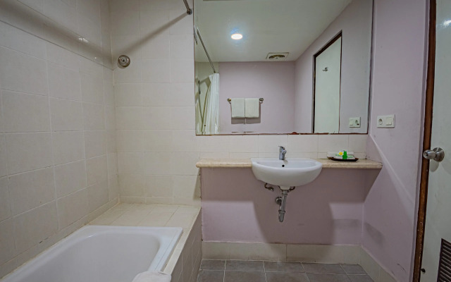 Grand Santhi Hotel