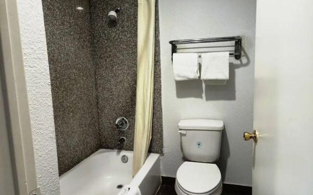 Express Inn Tomball