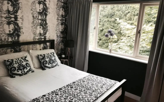 Oaklands Hotel