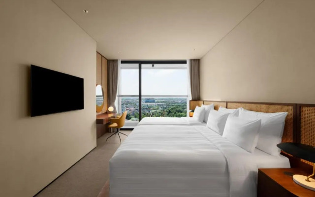 L7 WEST LAKE HANOI By LOTTE HOTELS