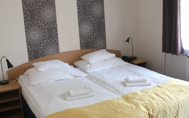 Rose City Hotel