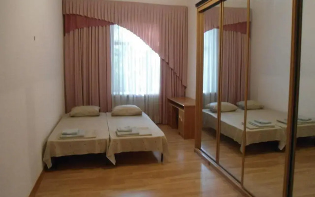 Hostel Kvartira 12