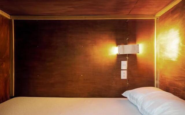 Jet's Hostel