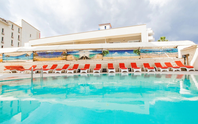 Point Beach Hotel