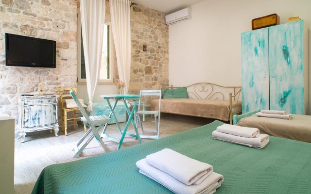 Apartments and Rooms Djanovic