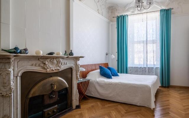 Maison48 U Isaakievskogo Sobora