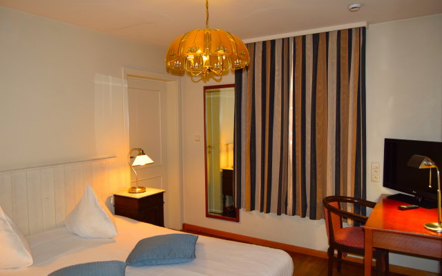 Отель Oranje City
