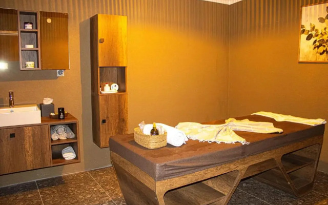 216 North Hotel & Wellness-Spa