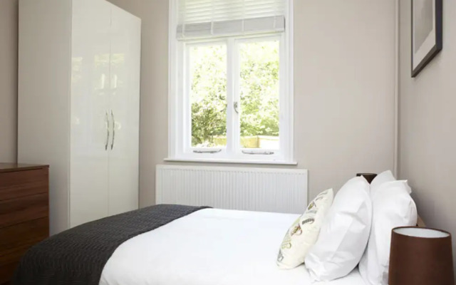 Hermitage Country House - Guest House