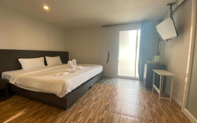 77 Patong Hotel & Spa