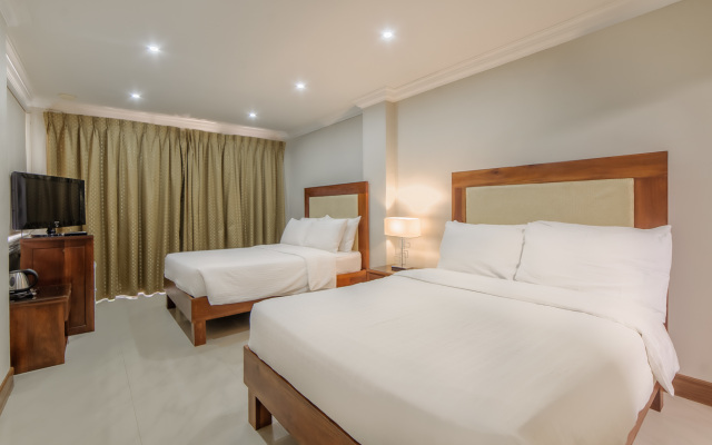 Golden Palm Resort