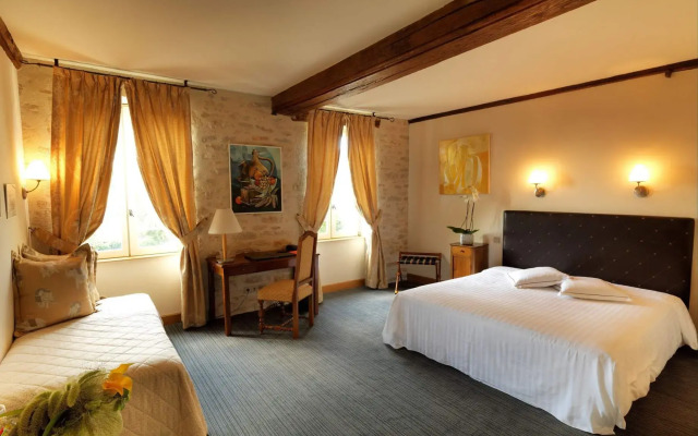 Castel de Tres Girard