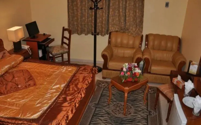 Al Safeer Hotel
