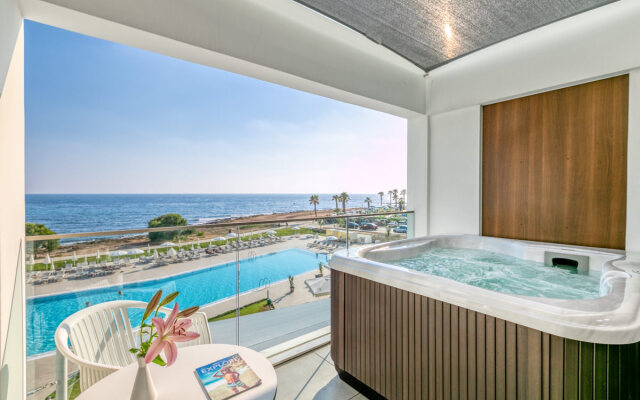 Ivi Mare - Designed for adults by Louis Hotels