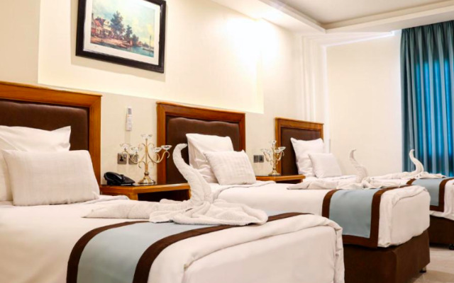 Raed Hotel Suites