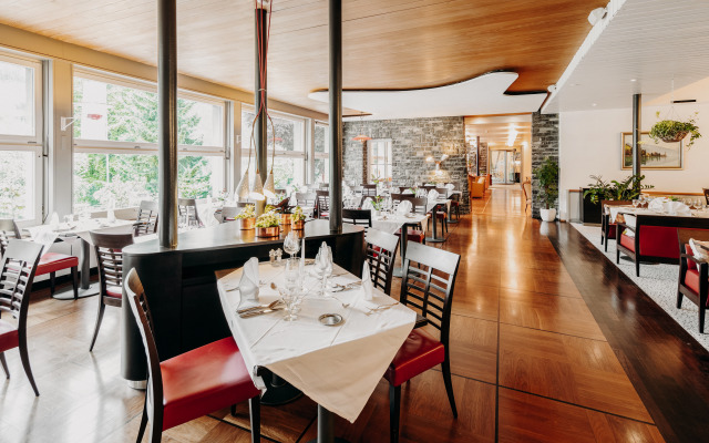 Parkhotel Schoenegg