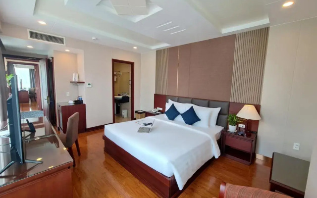 Kin Hotel Thi Sach