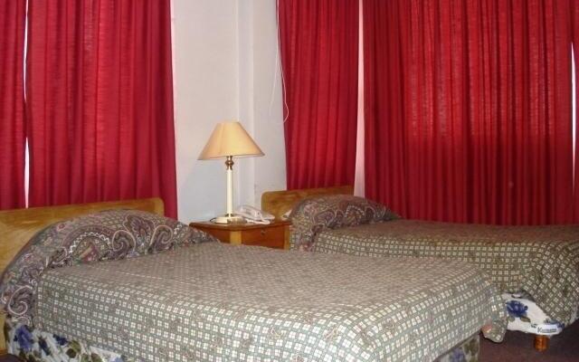 Tiquina Palace Hotel