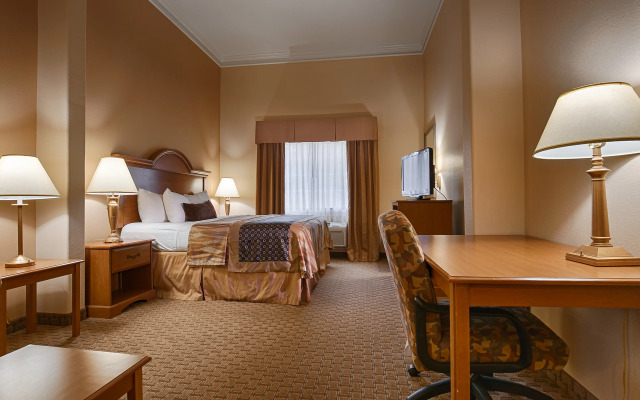 Best Western Plus New Caney Inn & Suites
