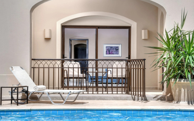JAZ Aquamarine Hotel