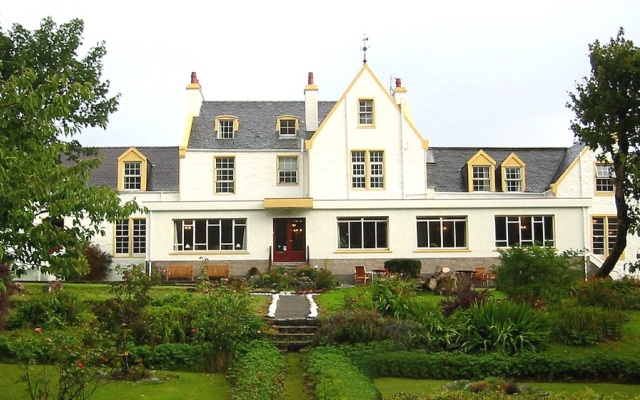 hotelImage