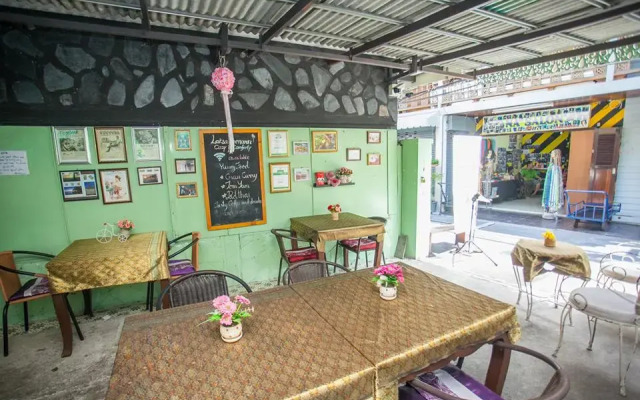 Laksameenarai Guesthouse - Hostel