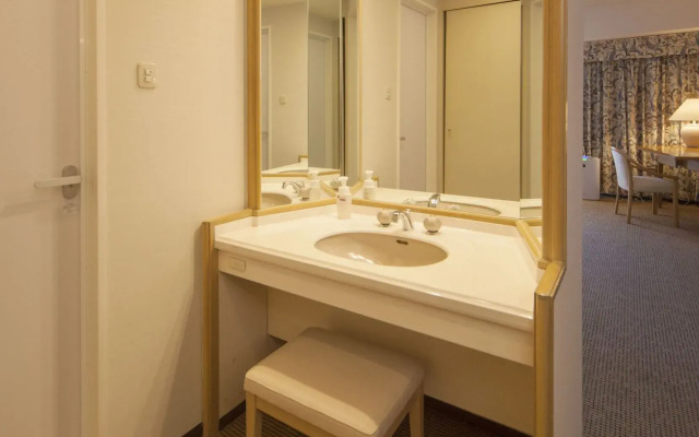 Kobe Seishin Oriental Hotel