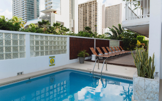 Oasis Hotel Waikiki