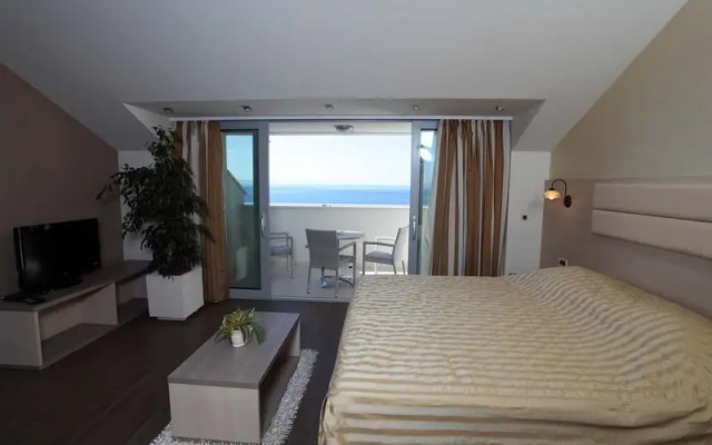 Beach Penthouse Apartment