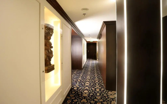 The Ambassador, Mumbai