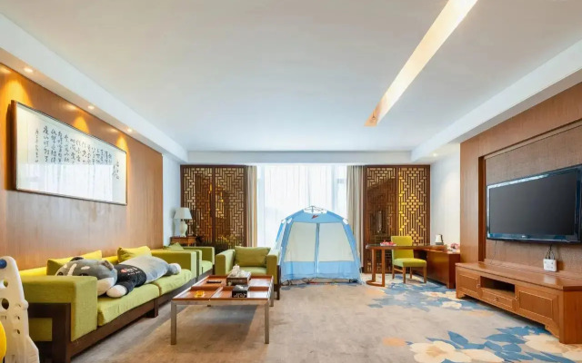 Wan Tsui Tong Riverside Hotel