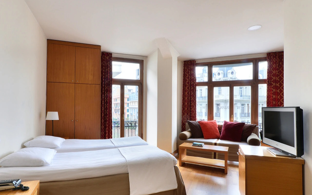 Executive Double room (full double bed)