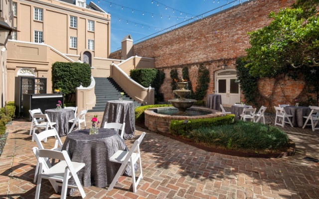 Hotel de la Poste – French Quarter, A Renaissance Hotel