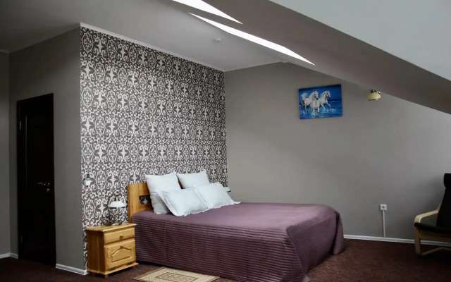 Hotel Yulbars