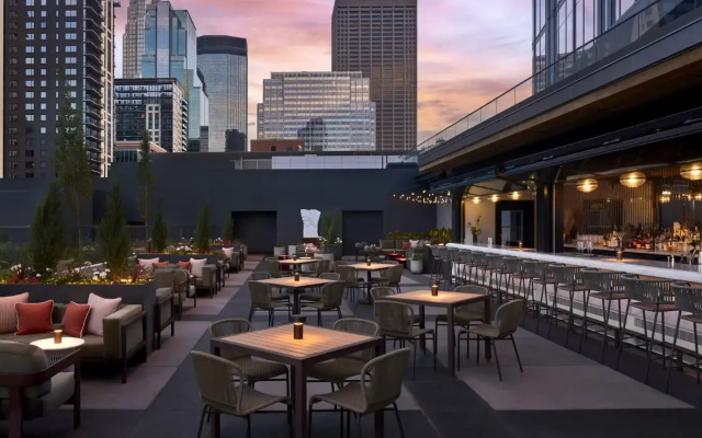 Four Seasons Minneapolis Hotel
