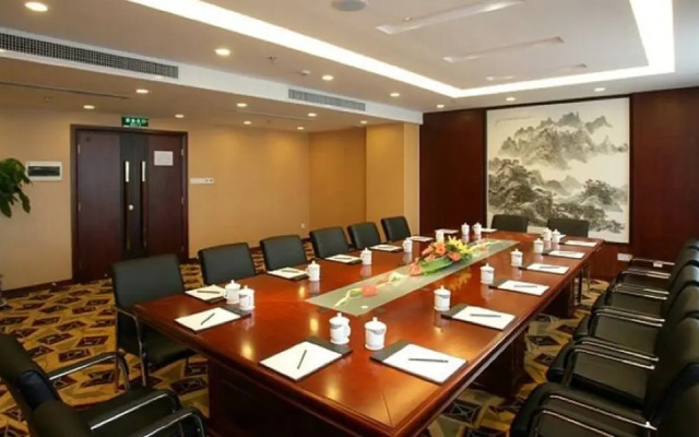 Felman Platinum Hotel