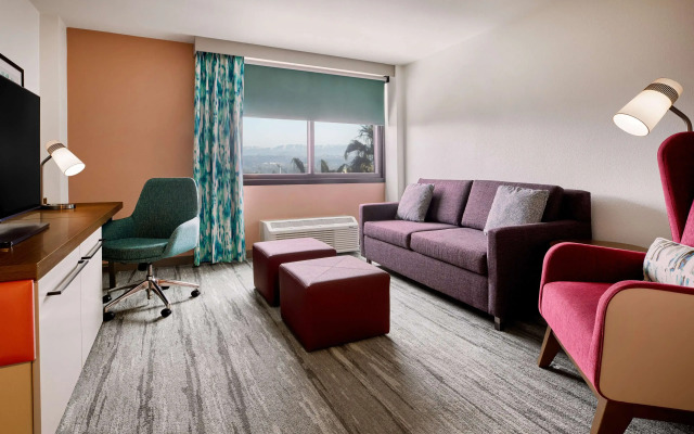 Hilton Garden Inn LAX Los Angeles Airport Hotel