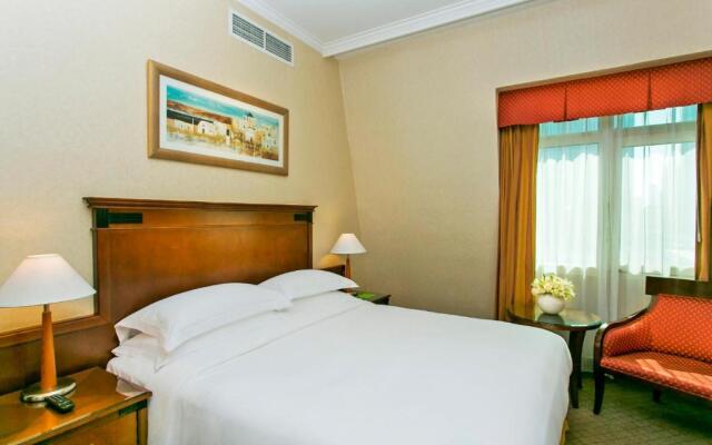 Swissotel Al Murooj Dubai Hotel