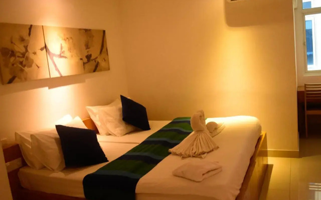 Отель Pine Lodge Maldives