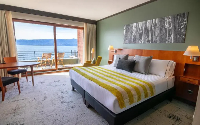 Park Lake Luxury Hotel