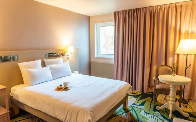 Demeures de campagne Parc du Coudray – Mercure