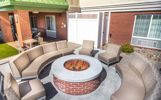 Country Inn & Suites by Radisson, Rapid City, SD