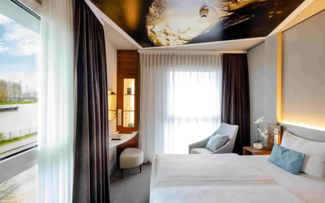Hey Lou Hotel Monheim am Rhein	